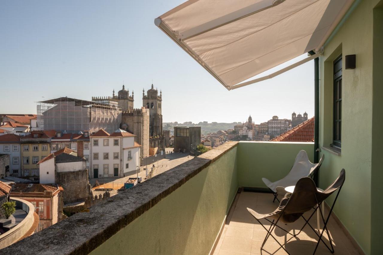 The Cathedral's Terrace * Oporto